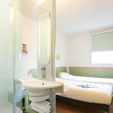 Ibis Budget Bordeaux Aeroport מלון