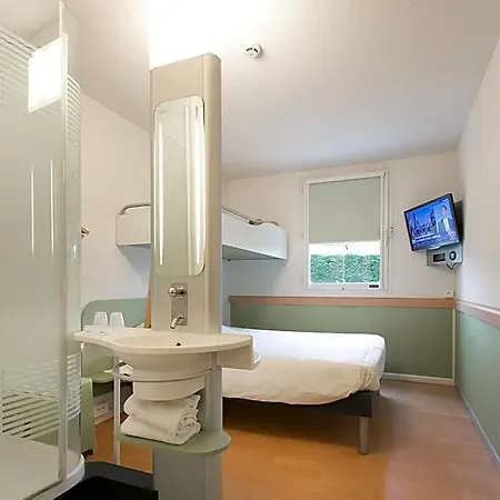 Ibis Budget Bordeaux Aeroport Hotel 2*