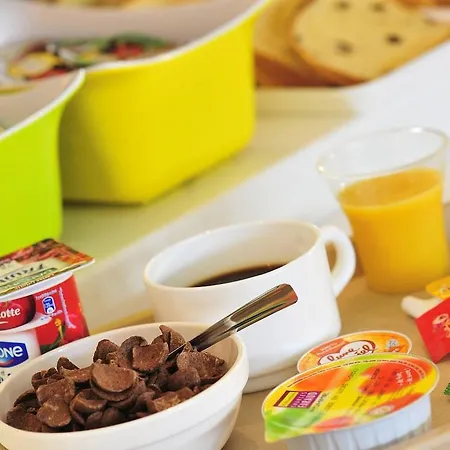 Ibis Budget Bordeaux Aeroport Otel 2*